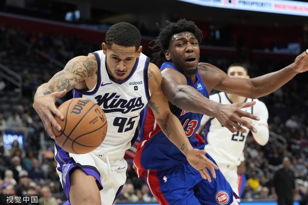 而尤文中场 而尤文中场